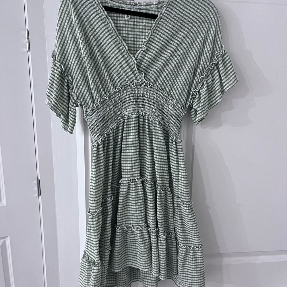 🛍️ Max Studio Olive and White Striped Dress